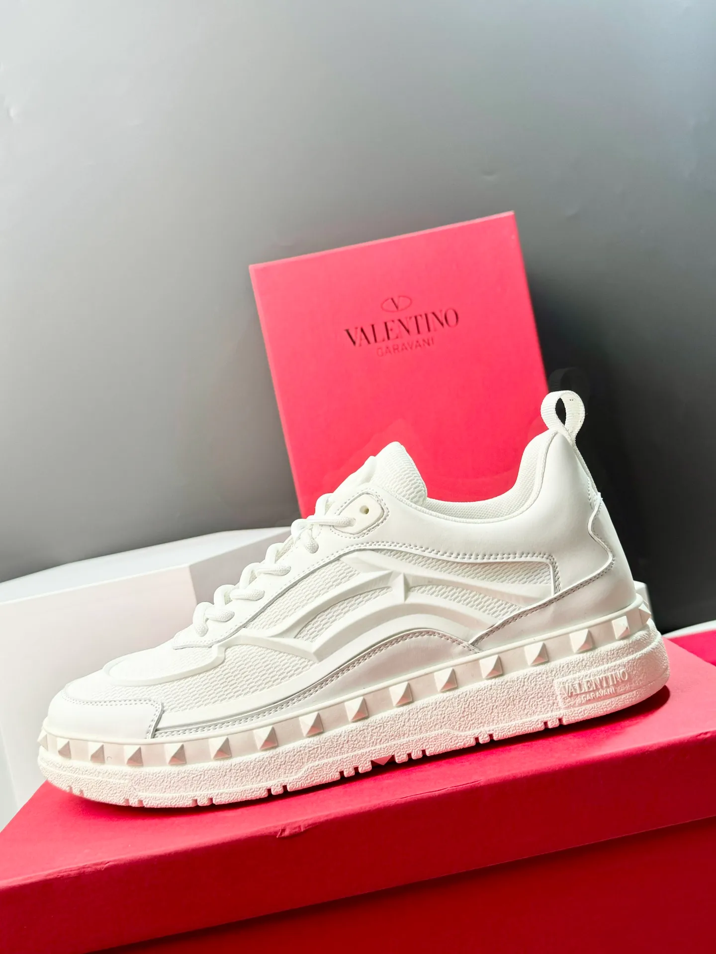 Men's shoes 💰440 Valentino "VALENTINO" hot sale ❤️ Counters ship at the same time 1:1 👏 Imported cowhide + mesh lining 🐂 Couple's casual fashion sneakers, exquisite workmanship, original original outsole 38-44 (45 customized, non-refundable)